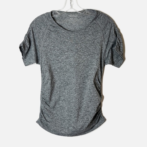 Be Maternity Ingrid & Isabel Athletic Top Size S/M Gray Short Sleeve Space Dye - Picture 1 of 5